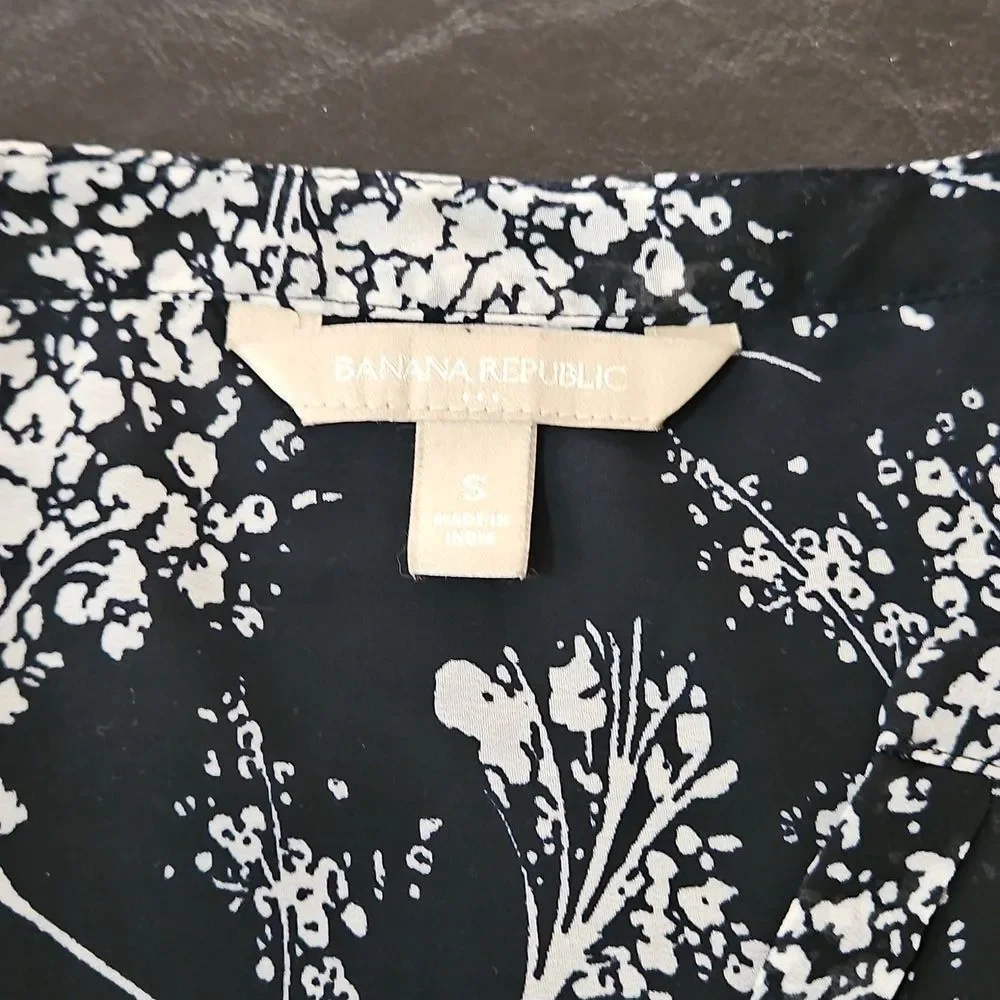 Banana Republic Sheer Floral Blouse S Whimsigoth Dark Academia Botanical